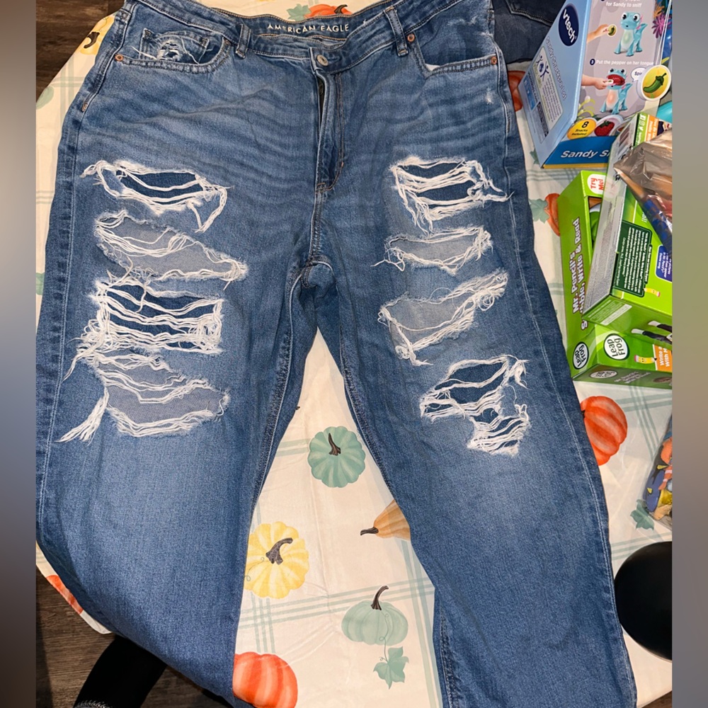 American eagle mom jeans
